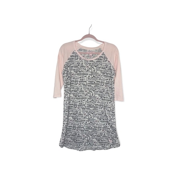 VICTORIA’S SECRET Pink & White Holiday Themed Nightshirt M - Picture 2 of 7